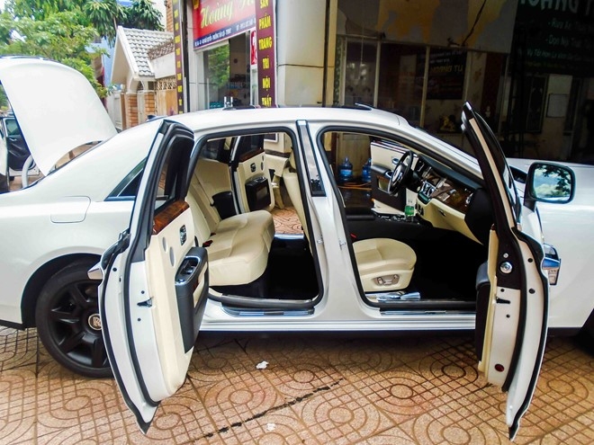 Rolls-Royce Ghost do la mat o Sai Gon hinh anh 4