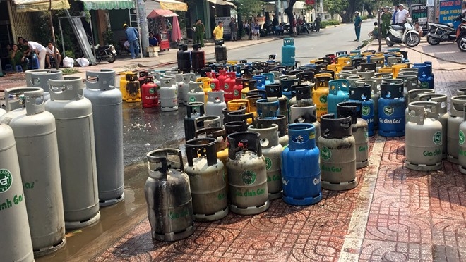 Phút kinh hoàng thanh niên ngáo đá đốt gas tự sát ở Sài Gòn