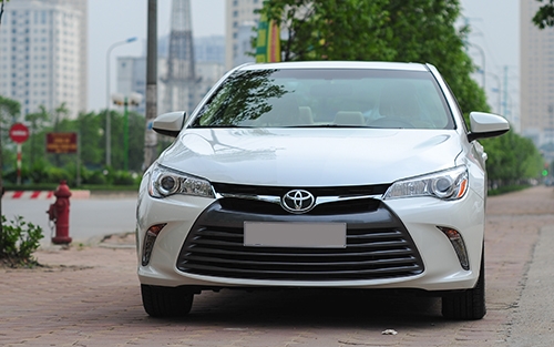 chi-tiet-toyota-camry-xle-2016-tai-ha-noi-2
