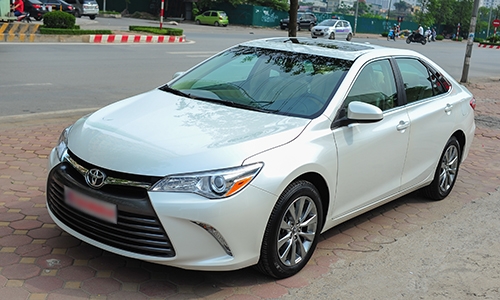 chi-tiet-toyota-camry-xle-2016-tai-ha-noi-3