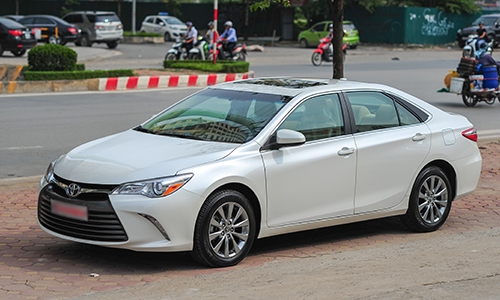 chi-tiet-toyota-camry-xle-2016-tai-ha-noi-4