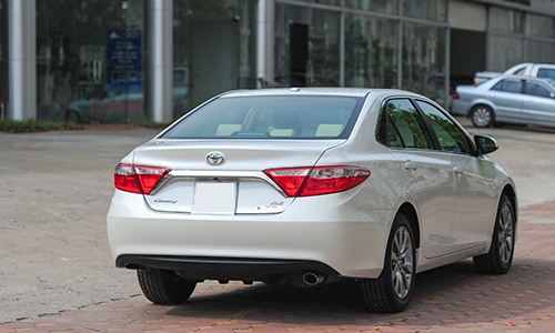 chi-tiet-toyota-camry-xle-2016-tai-ha-noi-8