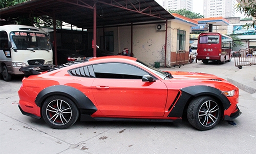 ford-mustang-2015-do-cua-cat-keo-cua-tay-choi-lao-cai-3