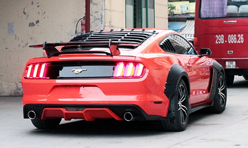 ford-mustang-2015-do-cua-cat-keo-cua-tay-choi-lao-cai-4
