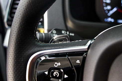 xe-do-volvo-xc90-r-design-o-sai-gon-page-3-8