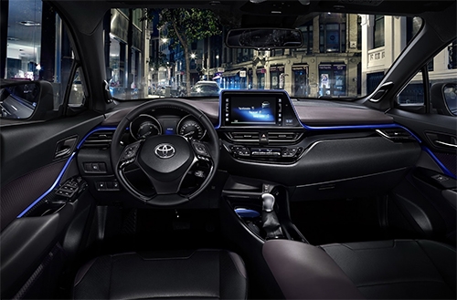 chi-tiet-noi-that-toyota-c-hr-2017-3