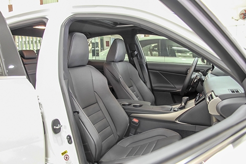 sedan-hang-sang-lexus-is250-rao-ban-2-4-ty-dong-1