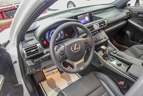 sedan-hang-sang-lexus-is250-rao-ban-2-4-ty-dong-3