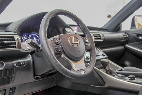 sedan-hang-sang-lexus-is250-rao-ban-2-4-ty-dong-5