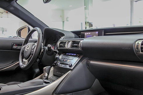 sedan-hang-sang-lexus-is250-rao-ban-2-4-ty-dong-8