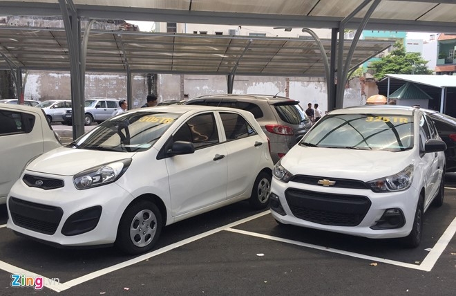 Cho oto kieu My tai Sai Gon: Tien loi, it lua chon hinh anh 2