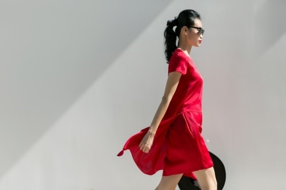 Fashionista Thanh Trúc diện váy lụa xuống phố hình ảnh 8 Fashionista Thanh Truc dien vay lua xuong pho hinh anh 8