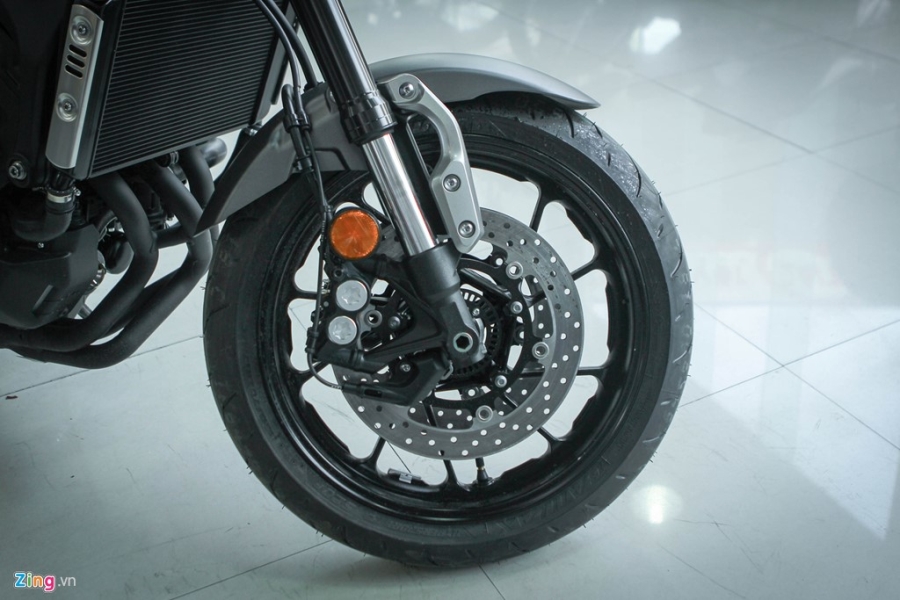 Yamaha XSR900 - moto 850 phan khoi gia hon 300 trieu hinh anh 3