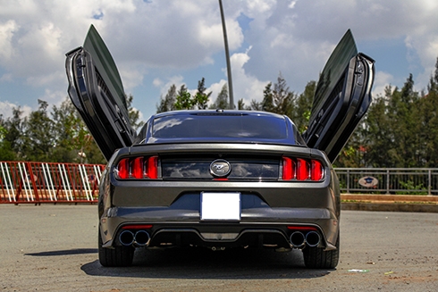 ford-mustang-do-cua-cat-keo-kieu-lamborghini-3