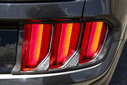 ford-mustang-do-cua-cat-keo-kieu-lamborghini-5