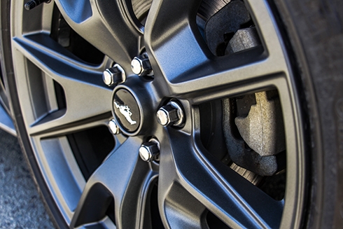 ford-mustang-do-cua-cat-keo-kieu-lamborghini-7