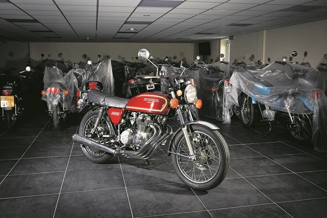 7 mau xe may huyen thoai cua Honda hinh anh 4