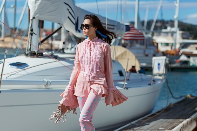 Le Hang - Thuy Dung tan bo tren duong pho My hinh anh 10