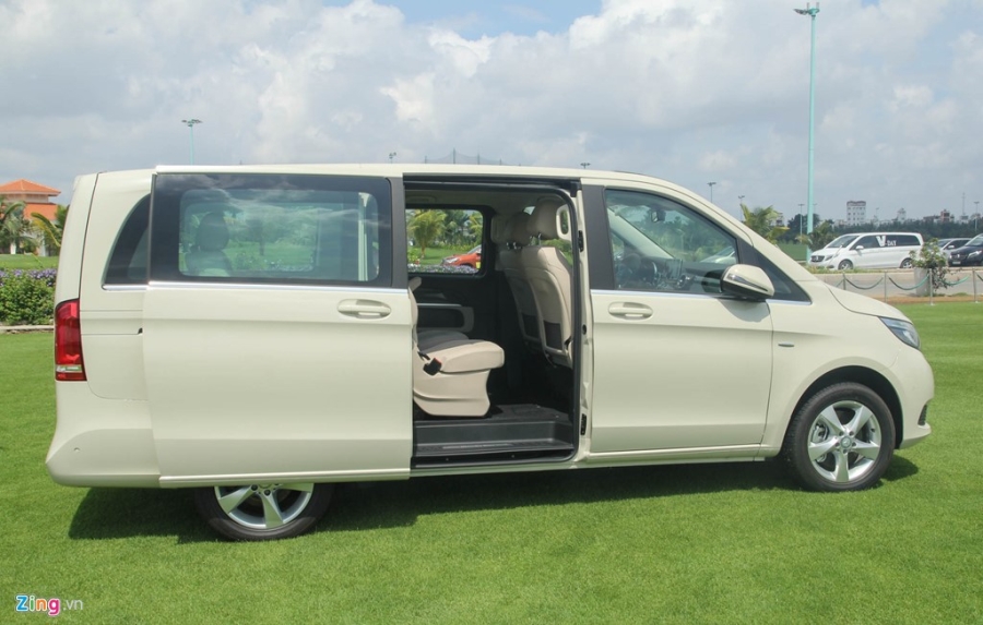 Chi tiet Mercedes V 250 gia 2,5 ty dong tai Viet Nam hinh anh 4