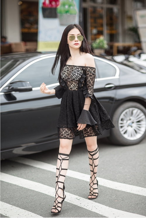 thu-thuy-sexy-pha-cach-voi-thoi-trang-dao-pho-3