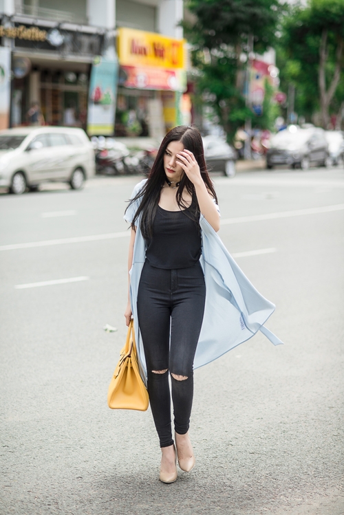 thu-thuy-sexy-pha-cach-voi-thoi-trang-dao-pho-9