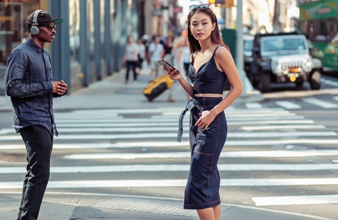 Mâu Thủy mặc gợi cảm dạo phố New York hình ảnh 3 Mau Thuy mac goi cam dao pho New York hinh anh 3