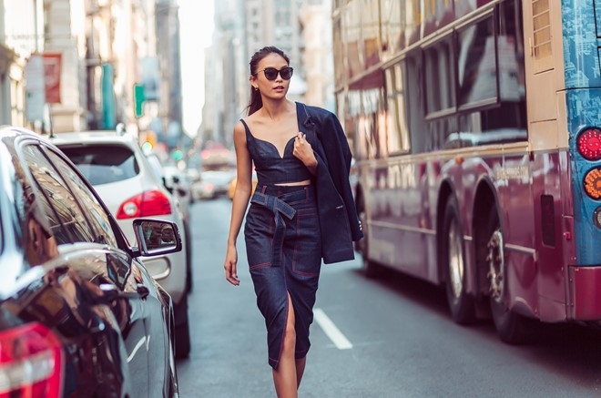 Mâu Thủy mặc gợi cảm dạo phố New York hình ảnh 5 Mau Thuy mac goi cam dao pho New York hinh anh 5