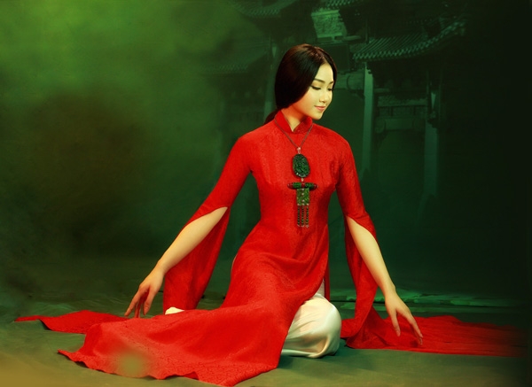 dao-thi-ha-dien-ao-dai-thu-cong-tinh-xao-8