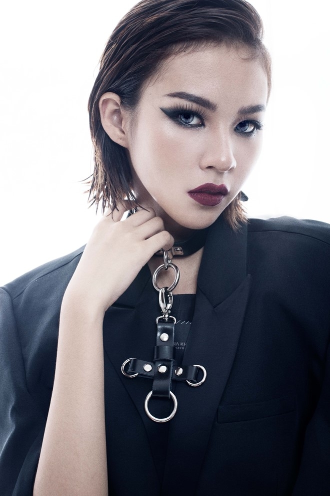 Phi Phuong Anh lot xac sau khi dang quang The Face hinh anh 10