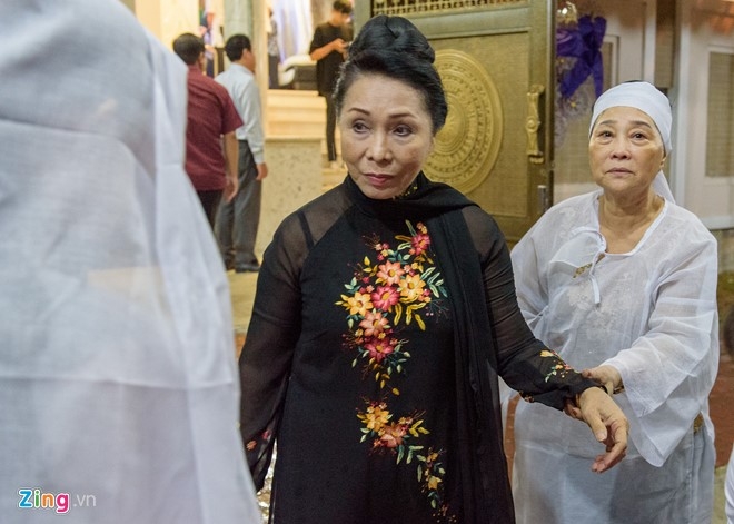 Dong nghiep toi vieng NSND Thanh Tong trong dem muon hinh anh 4