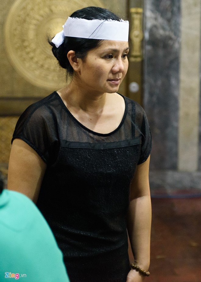 Đồng nghiệp tới viếng NSND Thanh Tòng trong đêm muộn hình ảnh 8 Dong nghiep toi vieng NSND Thanh Tong trong dem muon hinh anh 8