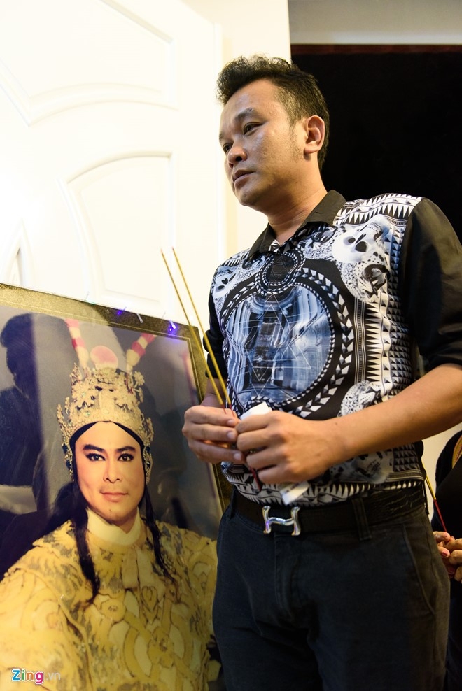 Đồng nghiệp tới viếng NSND Thanh Tòng trong đêm muộn hình ảnh 9 Dong nghiep toi vieng NSND Thanh Tong trong dem muon hinh anh 9