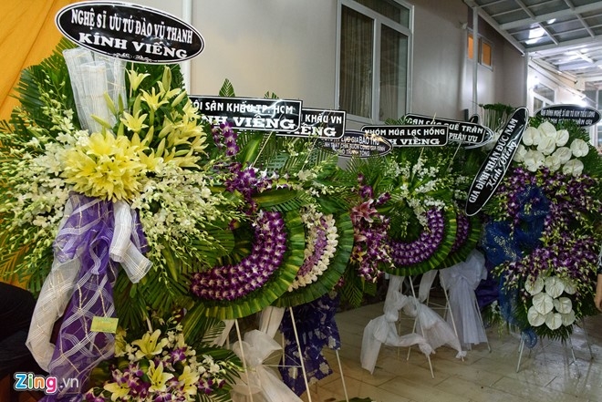 Đồng nghiệp tới viếng NSND Thanh Tòng trong đêm muộn hình ảnh 10 Dong nghiep toi vieng NSND Thanh Tong trong dem muon hinh anh 10