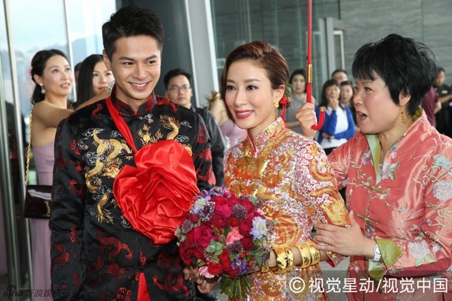 Hoa dan TVB Duong Di deo vang triu tay trong ngay cuoi hinh anh 5