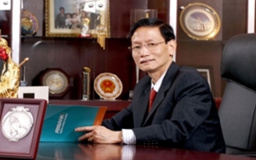 Doanh nhân Vũ Văn Tiền.