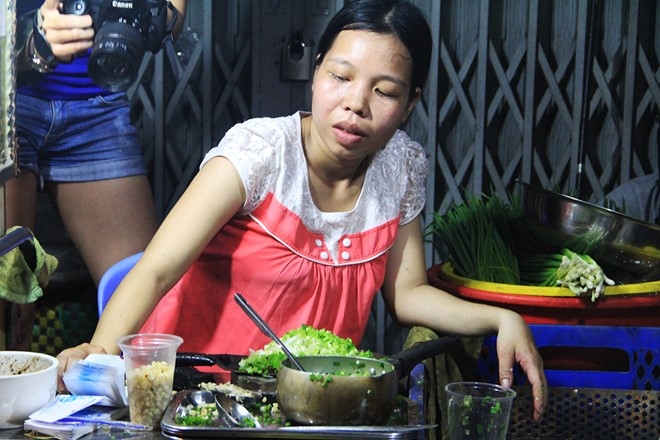 Nguoi Sai Gon 'boc so' cho ca gio de an bap nuong hinh anh 2