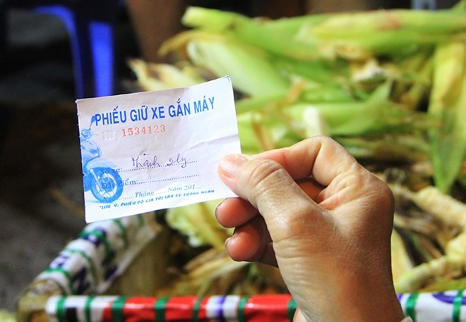 Nguoi Sai Gon 'boc so' cho ca gio de an bap nuong hinh anh 9