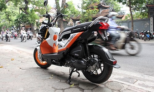 chi-tiet-honda-zoomer-x-2017-dau-tien-ve-viet-nam-2