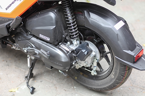 chi-tiet-honda-zoomer-x-2017-dau-tien-ve-viet-nam-10