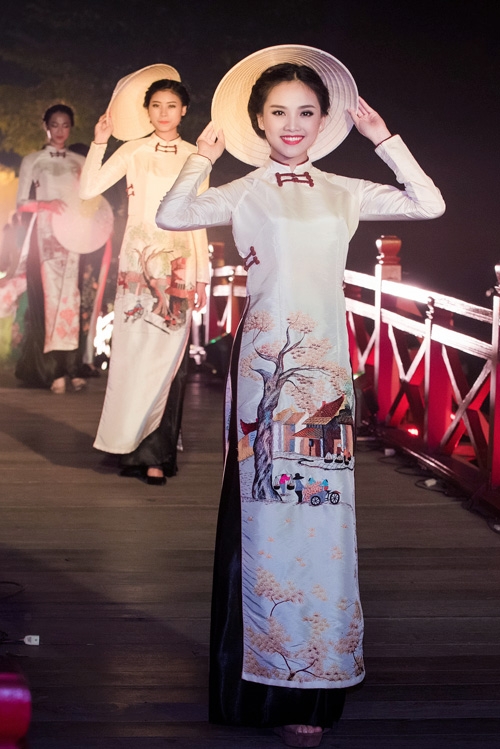 nguoi-dep-hoa-hau-viet-nam-rang-ro-dien-ao-dai-5