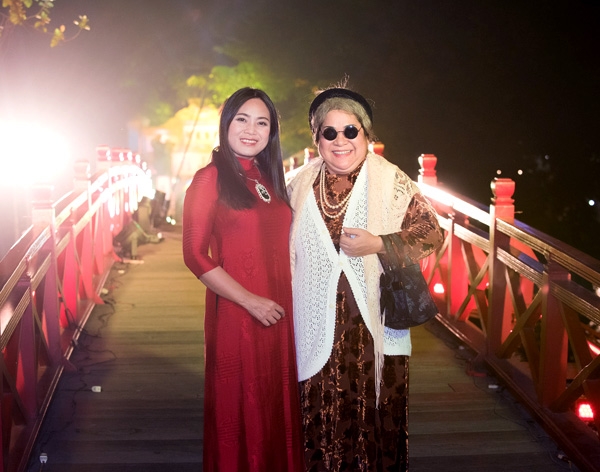 nguoi-dep-hoa-hau-viet-nam-rang-ro-dien-ao-dai-12