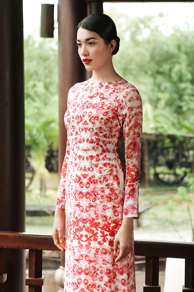 Thien Ly, Le Hang, Thuy Dung duyen dang voi ao dai cach tan hinh anh 5