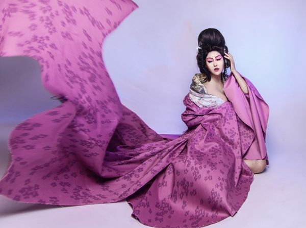 phi-thanh-van-dien-kimono-hoa-nang-geisha-4