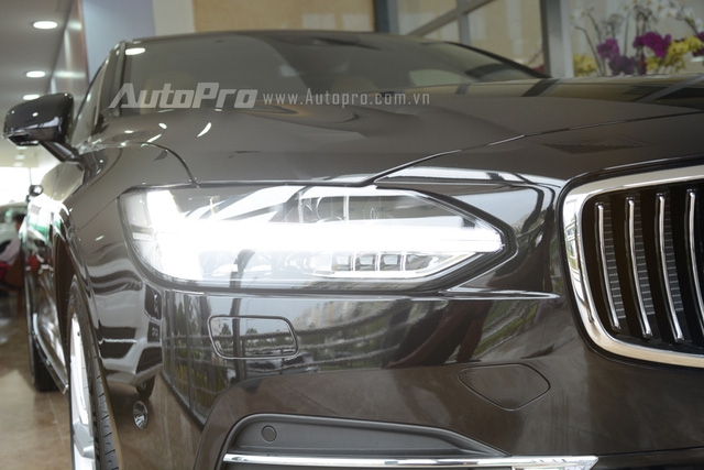 Volvo S90 2017, đối thủ Mercedes-Benz E-Class, chốt giá 2,7 tỷ Đồng ở Việt Nam - Ảnh 7.