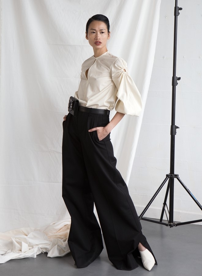 Fashionista Thanh Truc goi y 10 bo canh thanh lich hinh anh 4