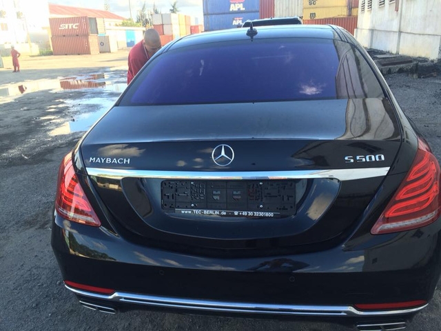  Chiếc Mercedes-Maybach S500 từng được đưa về Việt Nam dưới dạng nhập khẩu tư nhân. 