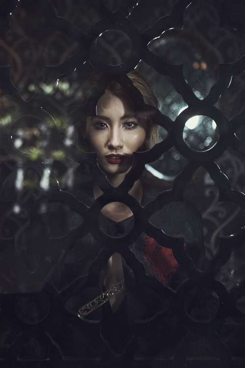 Photographer: Phục Nguyễn Art direction & Styling: Khuất Năng Vĩnh Model: Hằng Nguyễn Makeup & Hair Stylist: Bi Tô Assistant styling: Tín Huỳnh