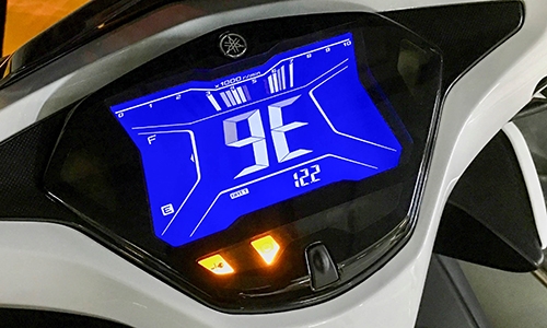 chi-tiet-yamaha-nvx-ban-cao-cap-3