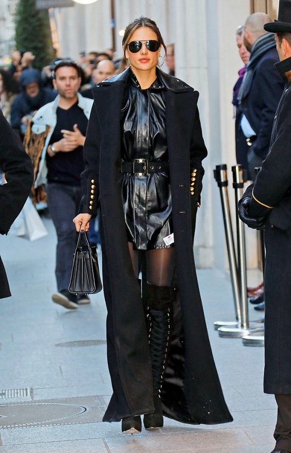 Nhung cach ket hop bot ngang dui dang cap cua sao hinh anh 7