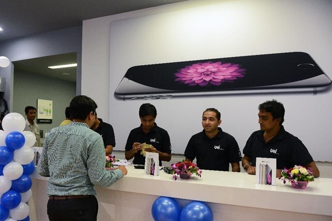 Venezuela: Hon 2,2 ty dong moi mua duoc iPhone hinh anh 2